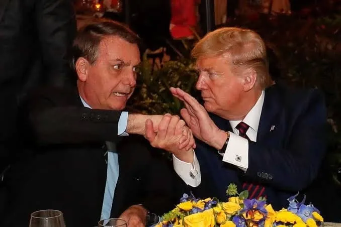 trump-volta-a-defender-bolsonaro:-‘nao-e-como-se-ele-fosse-meu-amigo,-e-alguem-que-eu-conheco’