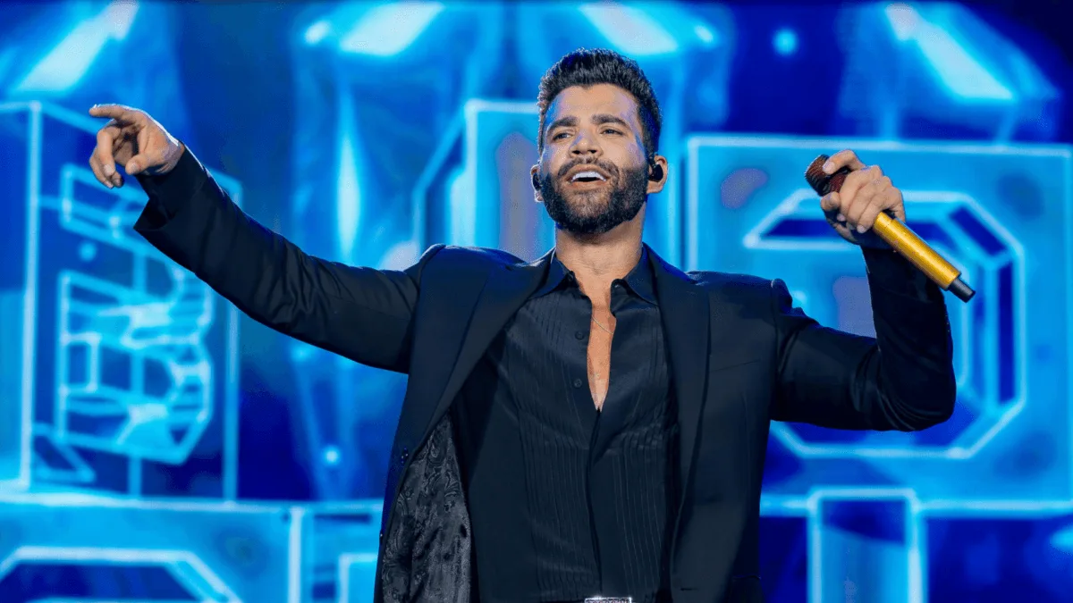 video:-mulher-vai-a-loucura-ao-encontrar-gusttavo-lima-dirigindo-em-goiania