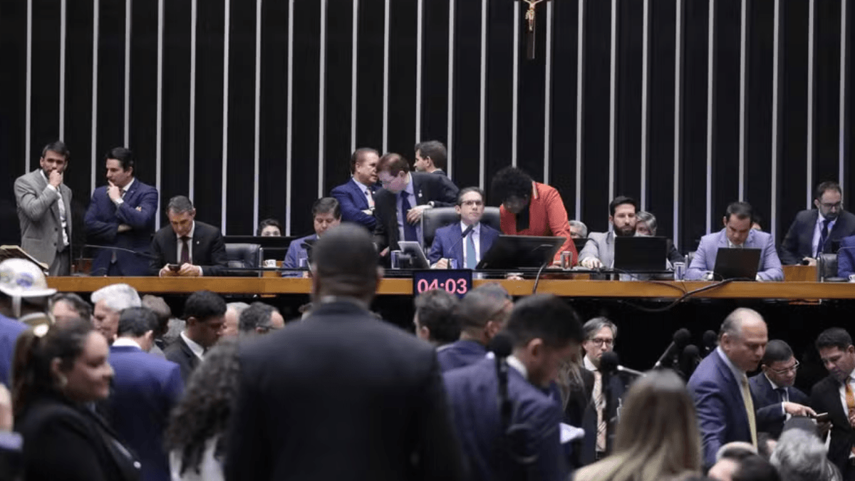 camara-aprova-pec-que-tira-precatorios-do-limite-de-gastos-de-2026