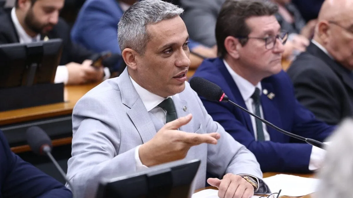 gayer-propoe-cpi-para-investigar-“gabinete-do-odio”-financiado-com-verba-publica