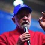 em-goiania,-lula-propoe-que-bolsonaro-transfira-titulo-de-eleitor-para-os-eua