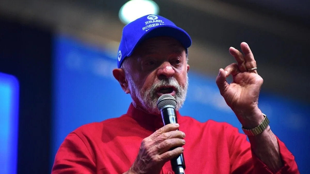 em-goiania,-lula-propoe-que-bolsonaro-transfira-titulo-de-eleitor-para-os-eua