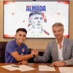 ex-botafogo,-thiago-almada-passa-por-exames-medicos-e-assina-com-atletico-de-madrid