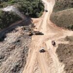 lixao-de-padre-bernardo:-comeca-retirada-do-lixo-que-desmoronou