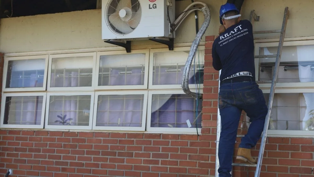 prefeito-vilela-entregara-salas-climatizadas-na-volta-as-aulas-em-aparecida