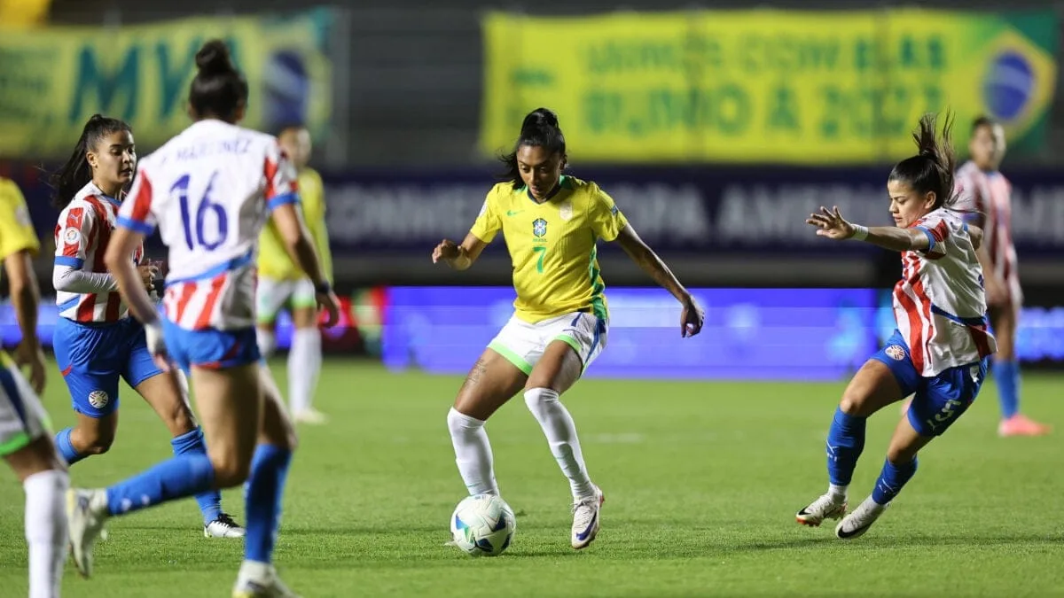 brasil-goleia-paraguai-e-garante-vaga-antecipada-nas-semifinais