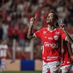invicto-ha-cinco-jogos,-bruno-xavier-destaca-importancia-de-cada-ponto-para-o-vila-nova
