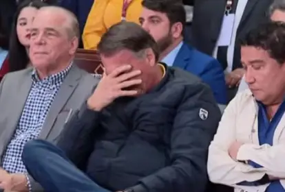 bolsonaro-chora-em-culto-evangelico-apos-moraes-descartar-prisao;-adversarios-criticam:-“frescura”