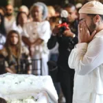 filho-de-preta-gil,-francisco-gil-se-emociona-no-velorio-da-mae;-video