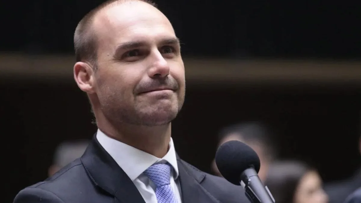 alcolumbre-e-motta-podem-ser-alvos-de-sancoes-dos-eua,-diz-eduardo-bolsonaro