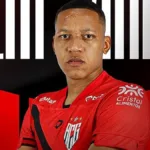 atletico-go-anuncia-retorno-do-zagueiro-adriano-martins