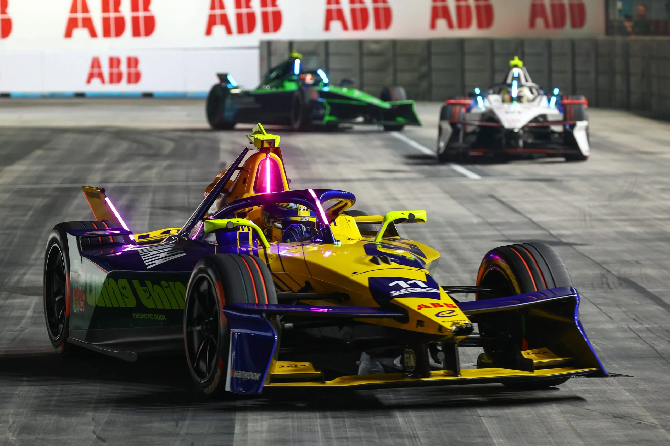 di-grassi-pontua-e-encerra-temporada-de-estreia-da-lola-yamaha-abt