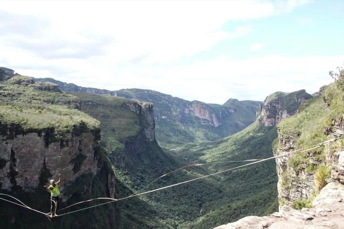 ‘nunca-pratique-sozinho’:-bombeiro-da-orientacoes-para-pratica-de-esportes-em-altura