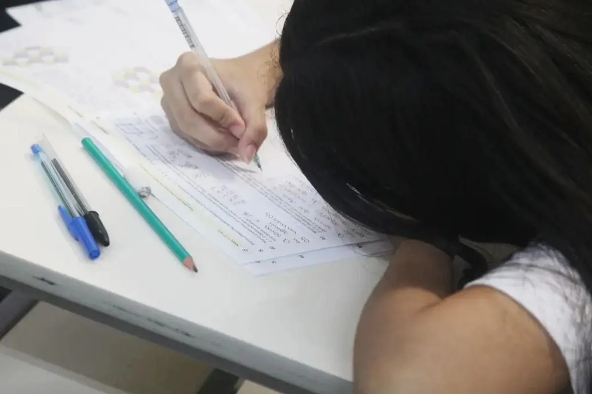 enem-em-goias:-alunos-pobres-ou-da-rede-publica-so-sao-minoria-entre-os-brancos