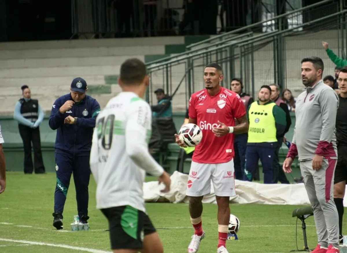 vila-nova-x-coritiba:-confira-o-retrospecto-entre-os-dois-clubes-que-se-enfrentam-no-oba