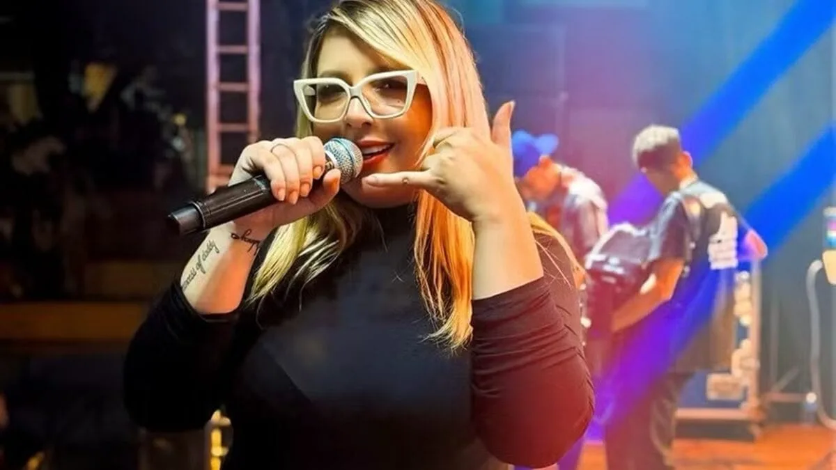 cover-de-marilia-mendonca-diz-que-foi-processada-por-dona-ruth:-‘pediu-r$-100-mil’