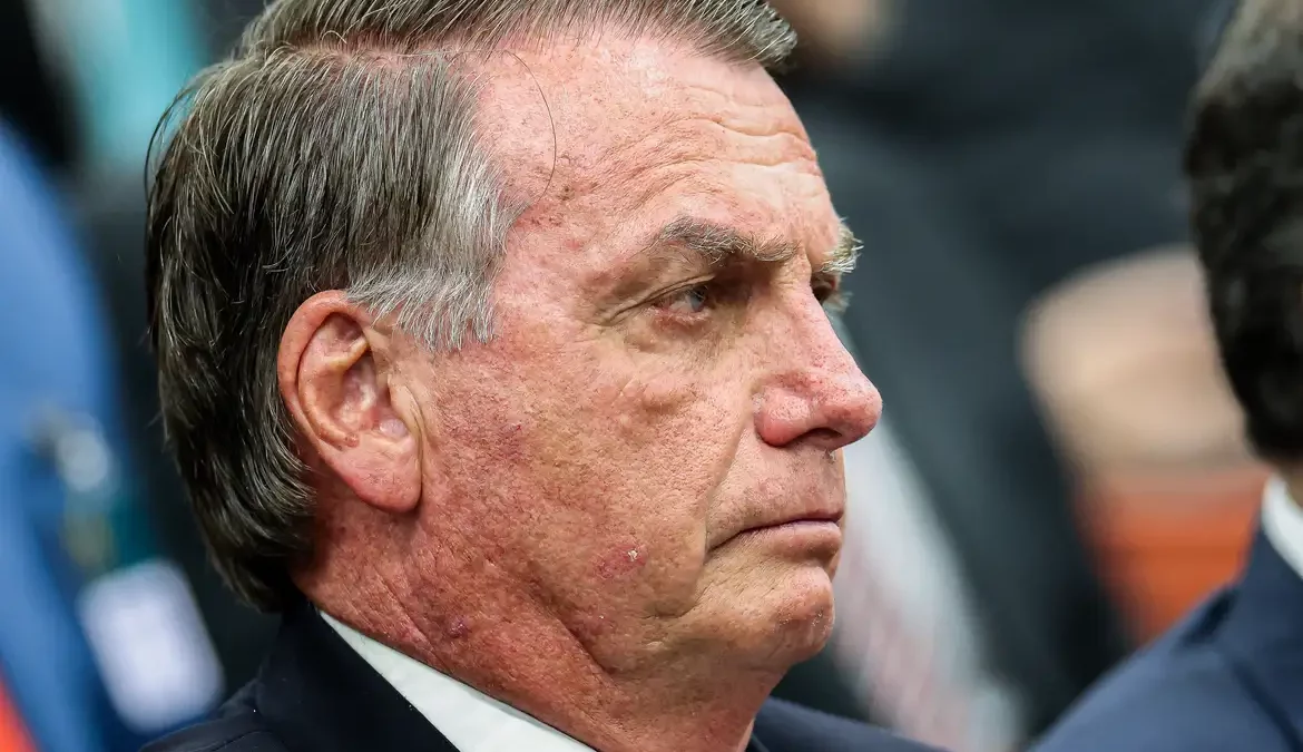 bolsonaro-posta-indireta-a-lula-apos-tarifaco-de-trump-contra-o-brasil:-“povo-geme-quando-os-perversos-governam”