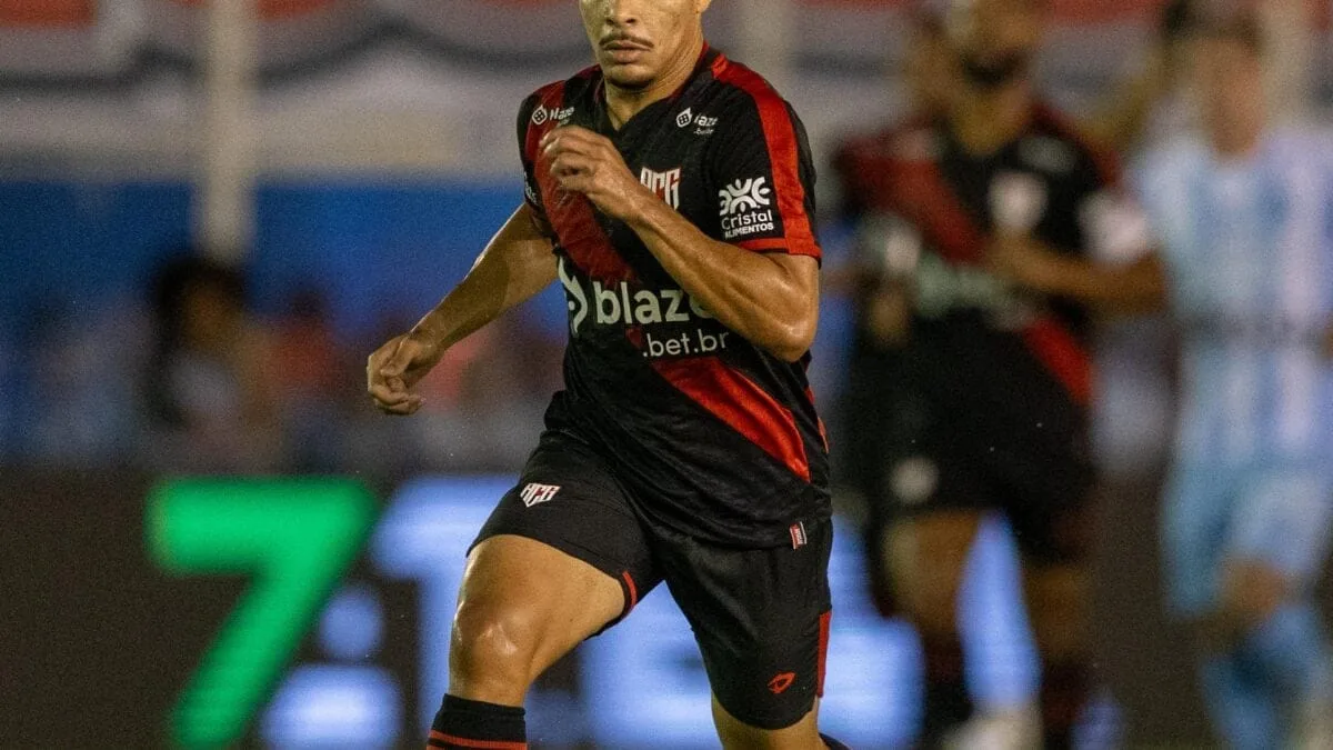 atletico-go-empata-com-o-paysandu-e-perde-chance-de-colar-no-g4-da-serie-b