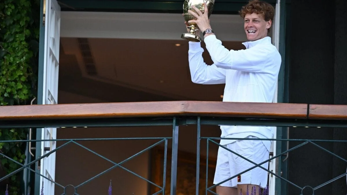 com-titulo-inedito-em-wimbledon,-sinner-fatura-r$-22-milhoes-e-chega-a-r$46-milhoes-em-premiacao-na-temporada