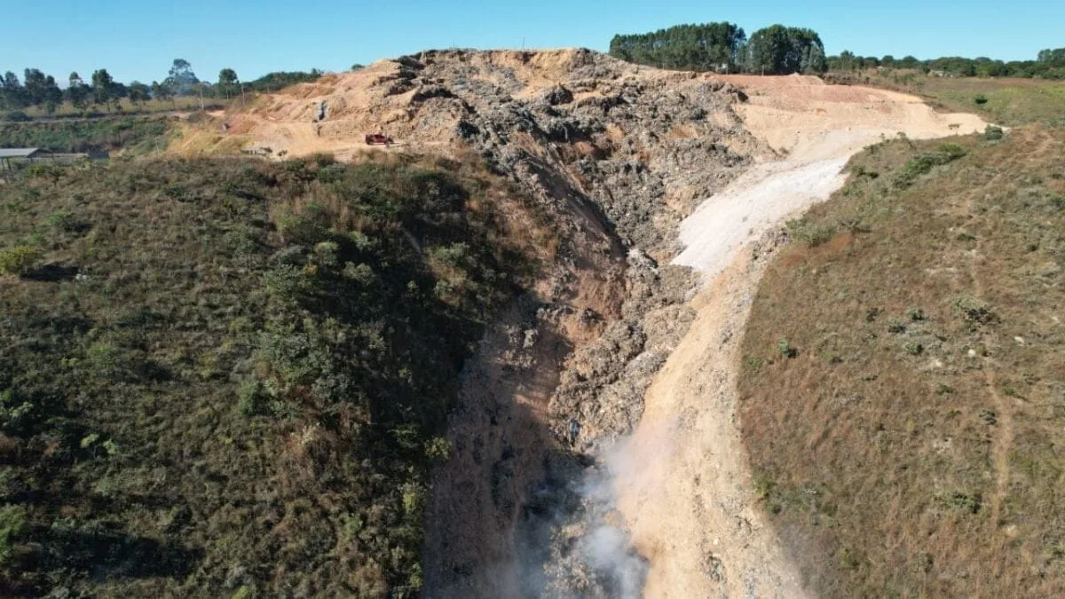 governo-decreta-emergencia-ambiental-em-padre-bernardo-apos-colapso-no-lixao