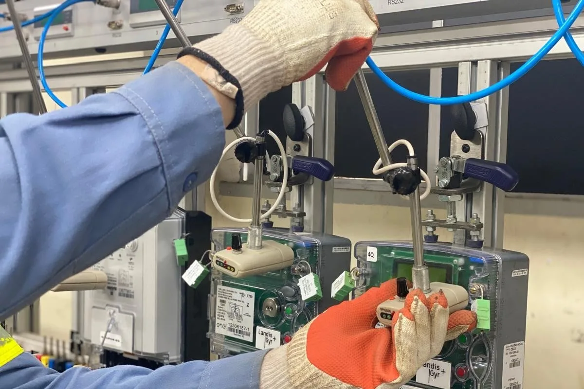 empresario-tenta-atropelar-funcionario-da-equatorial-para-evitar-corte-de-energia-em-mineiros