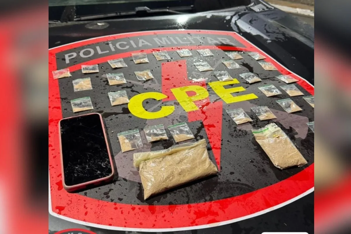 policia-para-moto-com-lanterna-queimada-e-descobre-que-piloto-e-traficante,-em-catalao