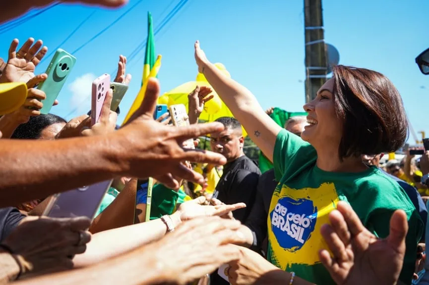 em-belem,-michelle-bolsonaro-xinga-lula-de-“cachaceiro-sem-vergonha”