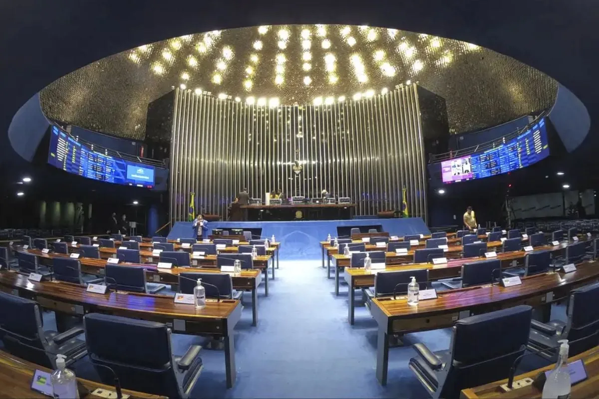 cresce-pressao-para-que-alcolumbre-limite-poderes-do-stf