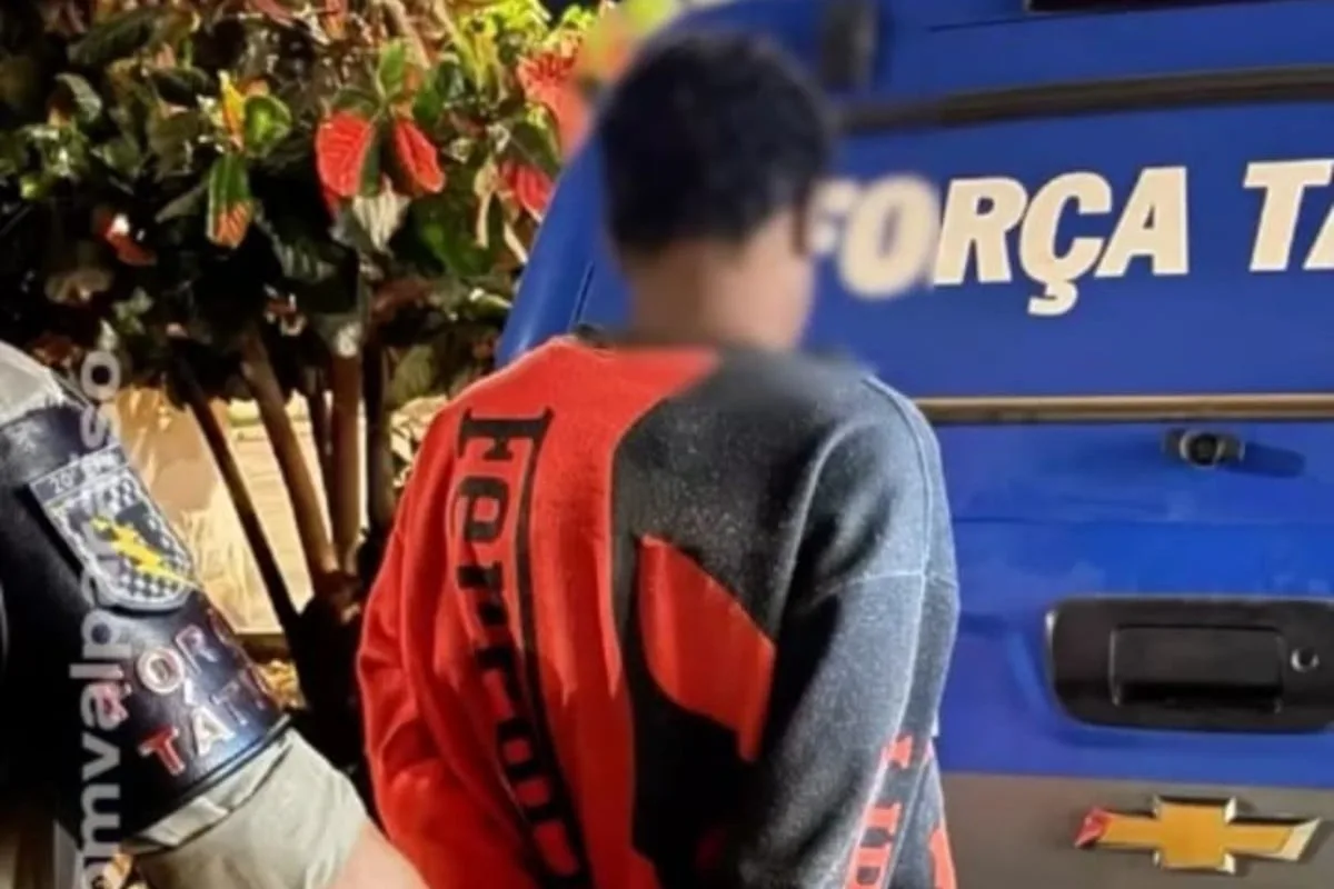 adolescente-esfaqueia-comerciante-apos-acusacao-de-furto-em-loja-de-valparaiso