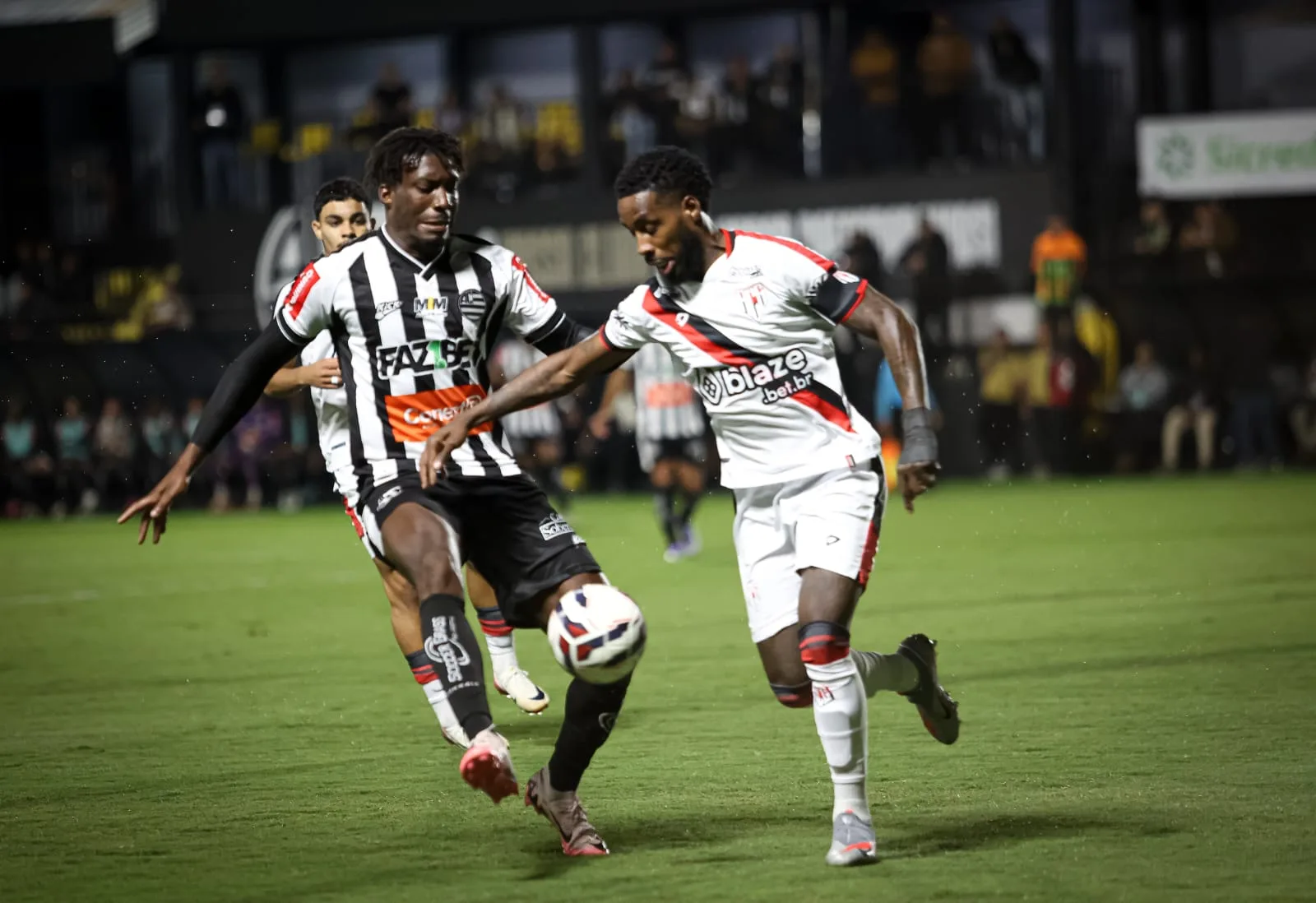 atletico-goianiense-empata-com-o-athletic-e-chega-a-cinco-jogos-sem-vitoria