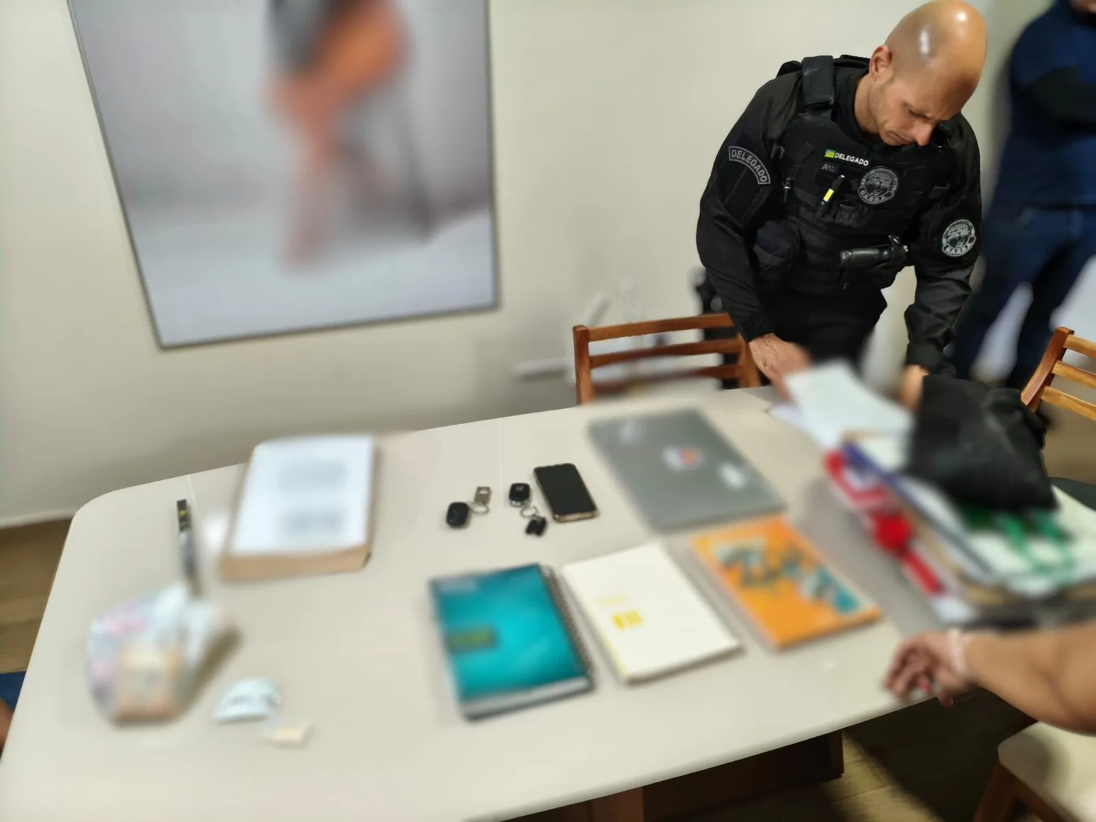 ‘bruxaria’-com-dinheiro-publico:-servidora-de-go’iania-e-investigada-por-desvio-de-r$-425-mil;-entenda