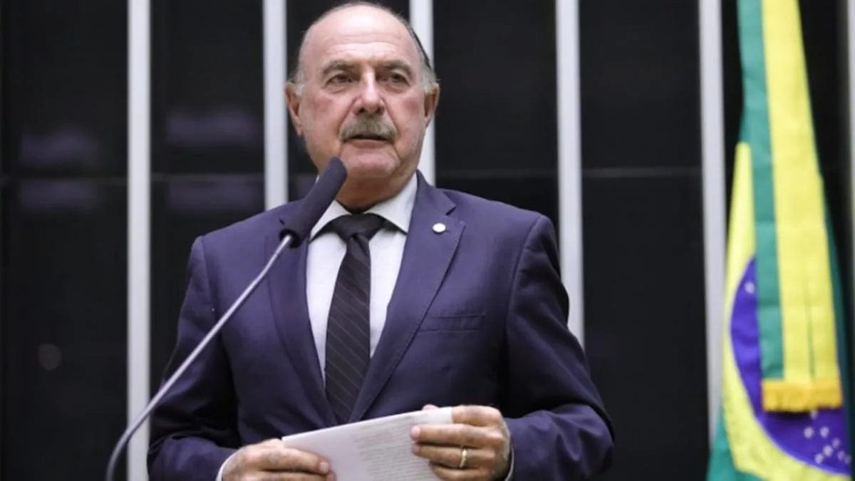 oposicao-cancela-comissoes-na-camara-para-forcar-anistia