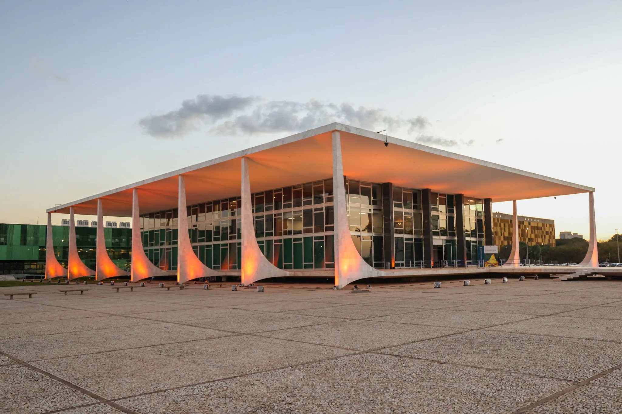 reprovacao-a-desempenho-do-stf-sobe-para-36%-e-supera-aprovacao,-de-29%