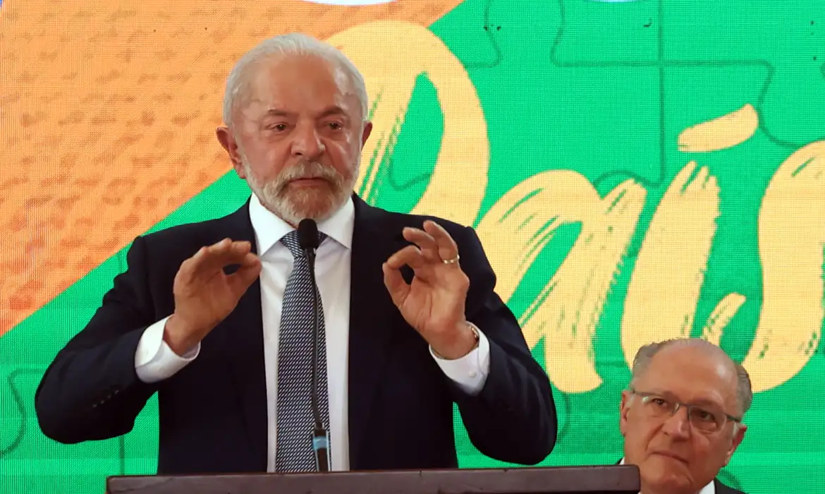 lula-diz-que-vai-ficar-cada-vez-mais-‘esquerdista’-e-‘socialista’
