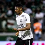 atletico-goianiense-aguarda-documentacao-do-exterior-para-assinar-contrato-com-lele