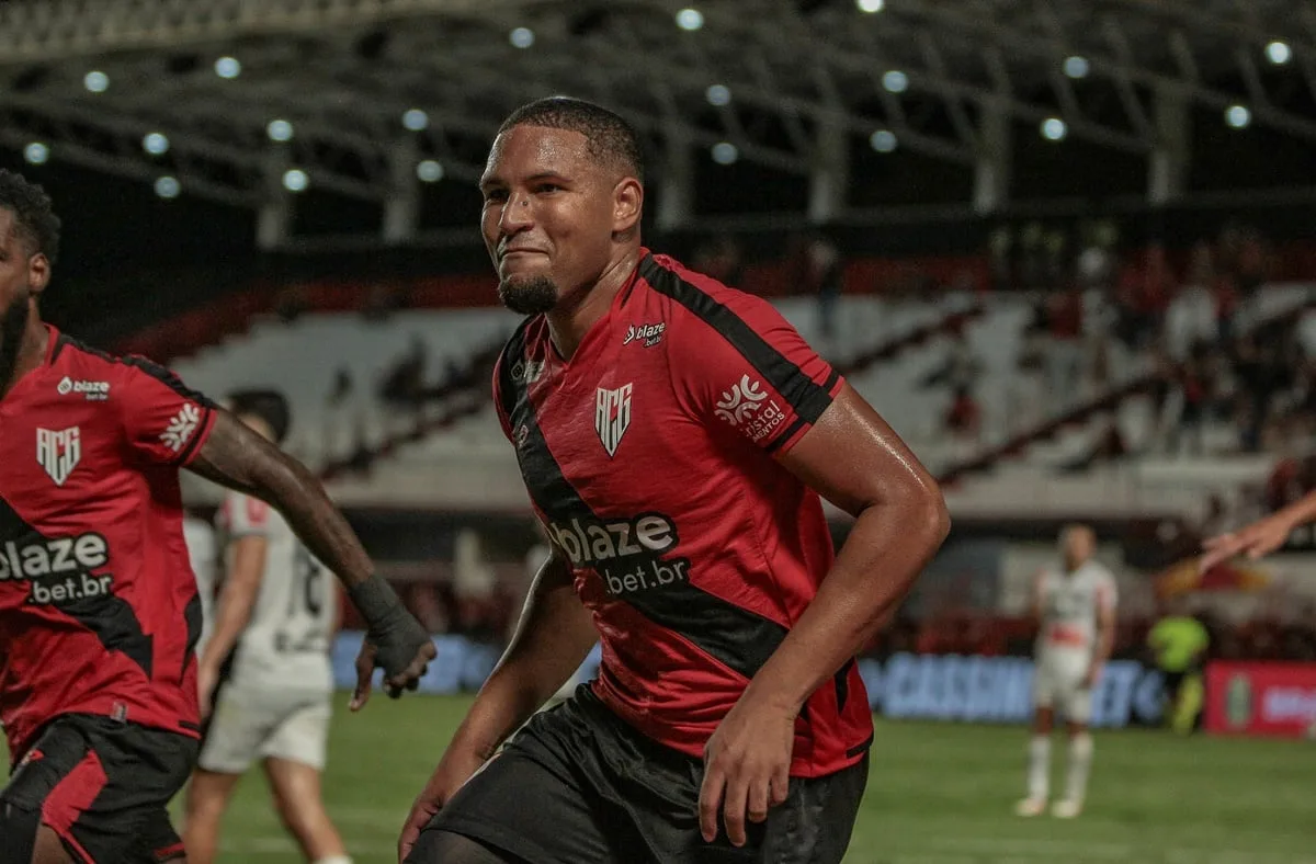 matheus-felipe-deixa-o-atletico-goianiense-e-acerta-com-clube-do-vietna