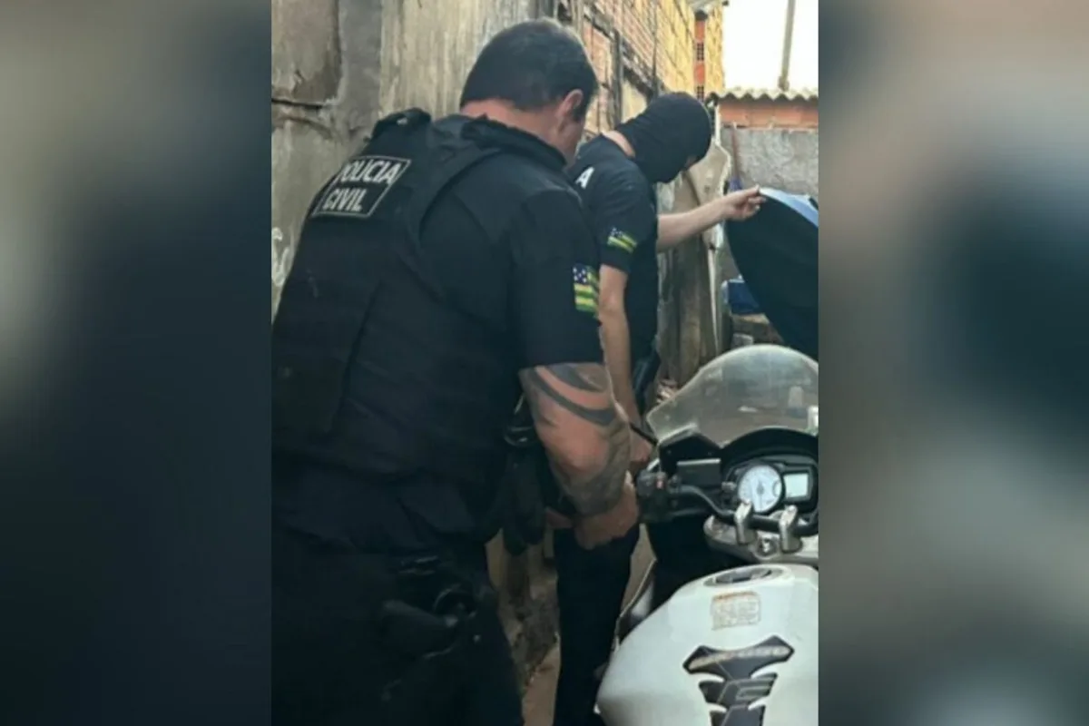 policia-civil-prende-dois-suspeitos-durante-operacao-contra-o-trafico-em-rio-verde