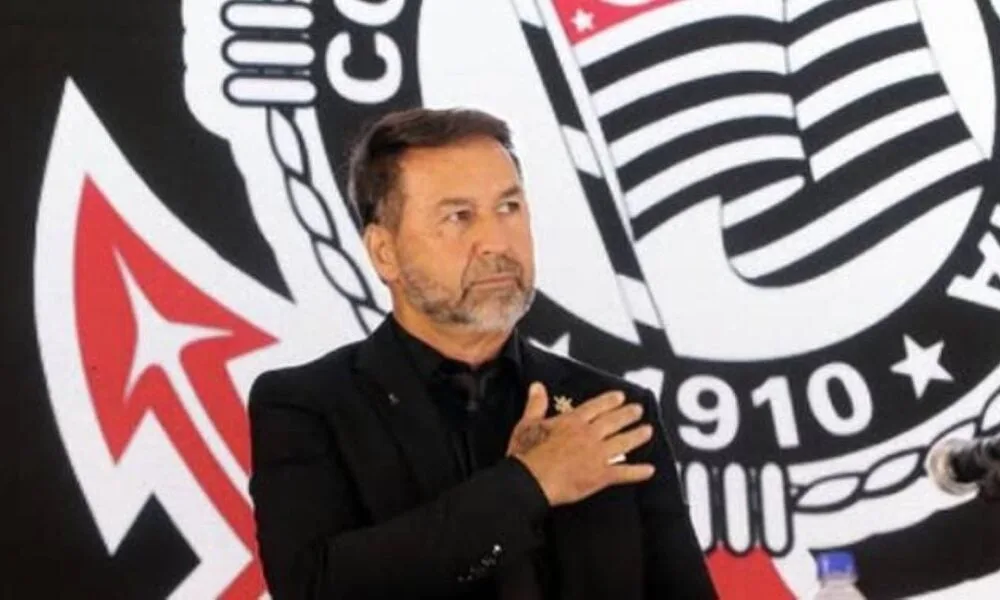 corinthians:-votacao-definira-permanencia-de-augusto-melo-no-cargo:-entenda-como-sera-a-votacao