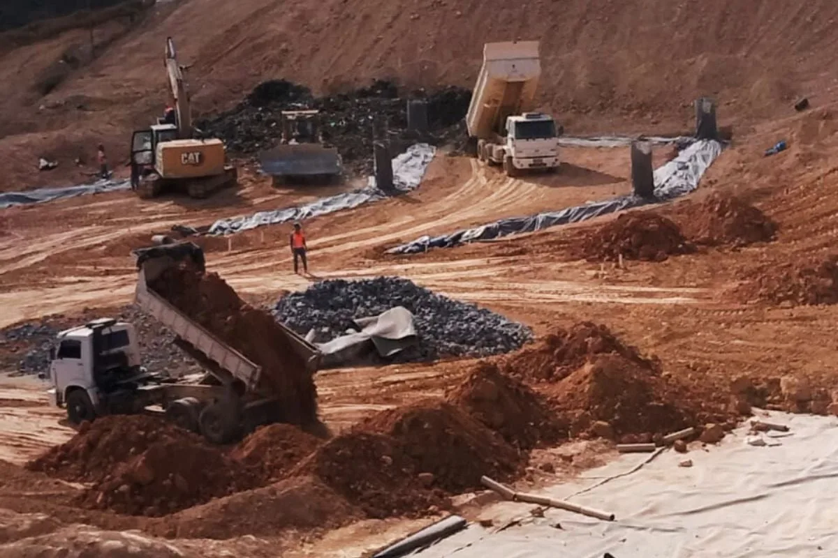 lixao-de-padre-bernardo:-20%-do-lixo-que-desmoronou-ja-foi-removido