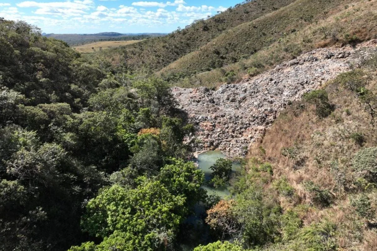 corrego-fica-com-alto-teor-de-benzeno-e-manganes-apos-desastre-em-padre-bernardo