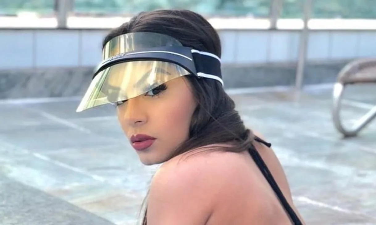 veja-como-influencer-do-privacy-transforma-meias-usadas-em-fonte-de-renda-milionaria