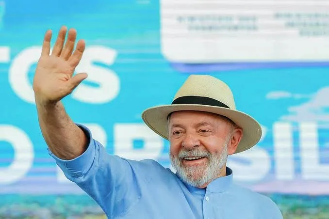 “o-cara-de-pau,-se-defenda!-mostre-que-e-inocente”,-diz-lula-sobre-bolsonaro 