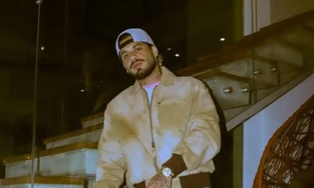 ze-felipe-explode-em-resposta-direta-a-fa-que-questionou-desenvoltura-em-dancinha-com-ana-castela