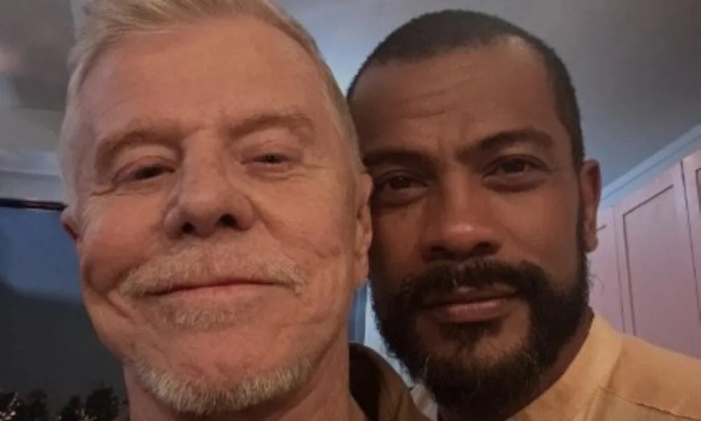 miguel-falabella-e-samuel-de-assis-contracenam-em-tres-gracas,-novela-das-9-da-globo-com-estreia-em-20-de-outubro