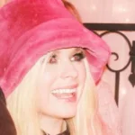 avril-lavigne-launches-complicated-wine-and-shines-in-show-with-billy-idol