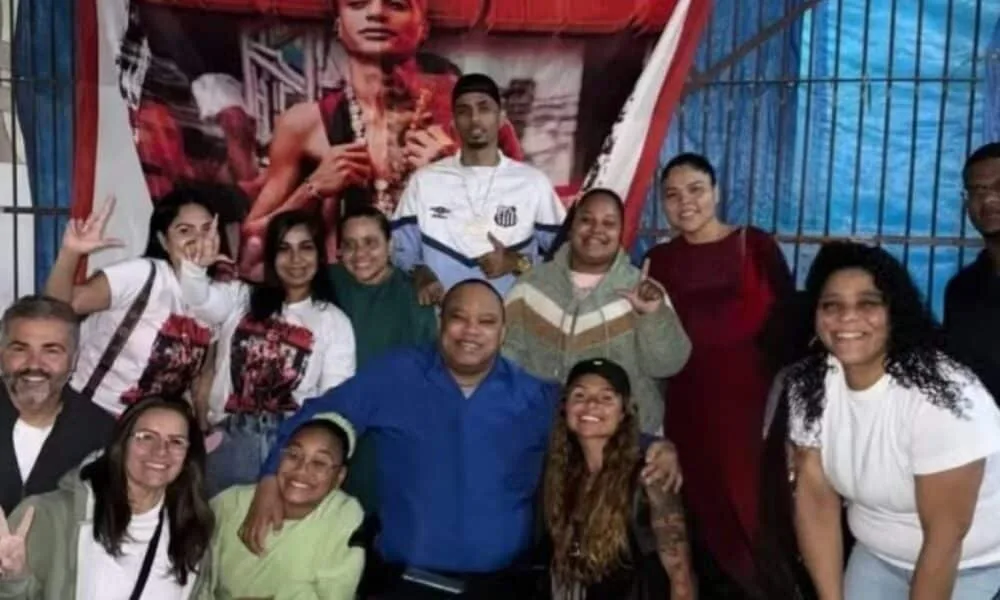 noiva-de-oruam-organiza-vigilia-em-bangu-apos-stj-revogar-prisao-preventiva-do-rapper