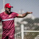 ariel-mamede-diz-que-vila-nova-nao-tem-outra-opcao-a-nao-ser-buscar-a-vitoria-contra-o-novorizontino