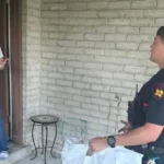 policial-prende-motorista-de-aplicativo-e-termina-entrega-de-comida-para-cliente