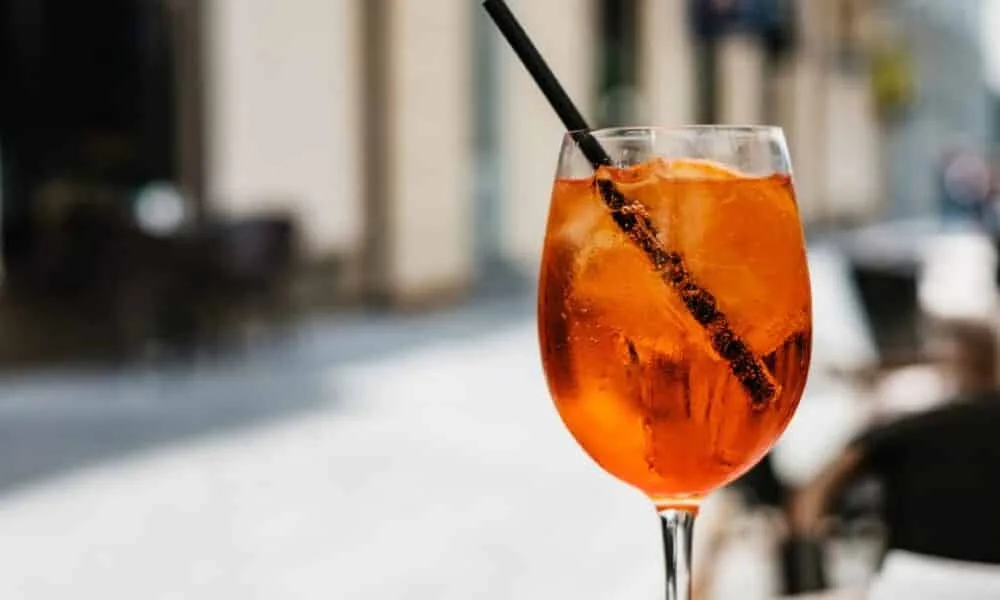 sociedade-de-cornea-alerta-para-cegueira-por-metanol-em-drinks-adulterados-de-sao-paulo