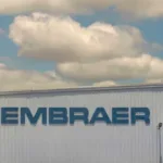 Caminhão pega fogo no aeroporto de Viracopos, em Campinas (SP)